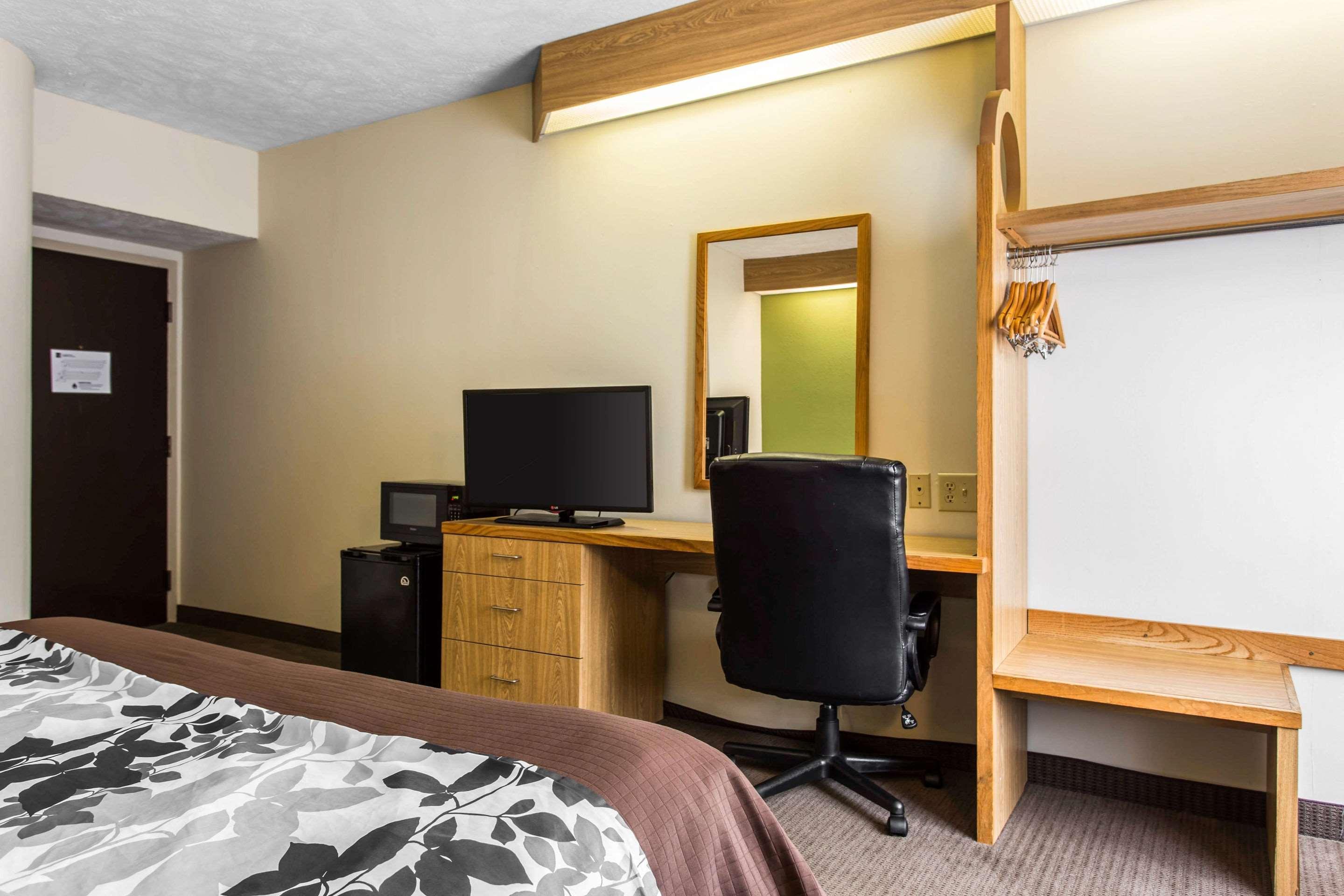 Surestay By Western Flowertown Hotel