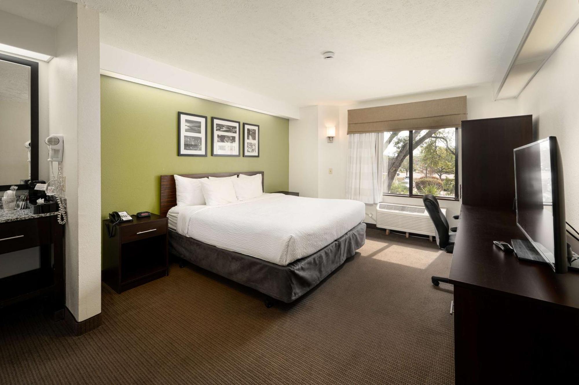 Hotel Surestay By Western Flowertown Summerville