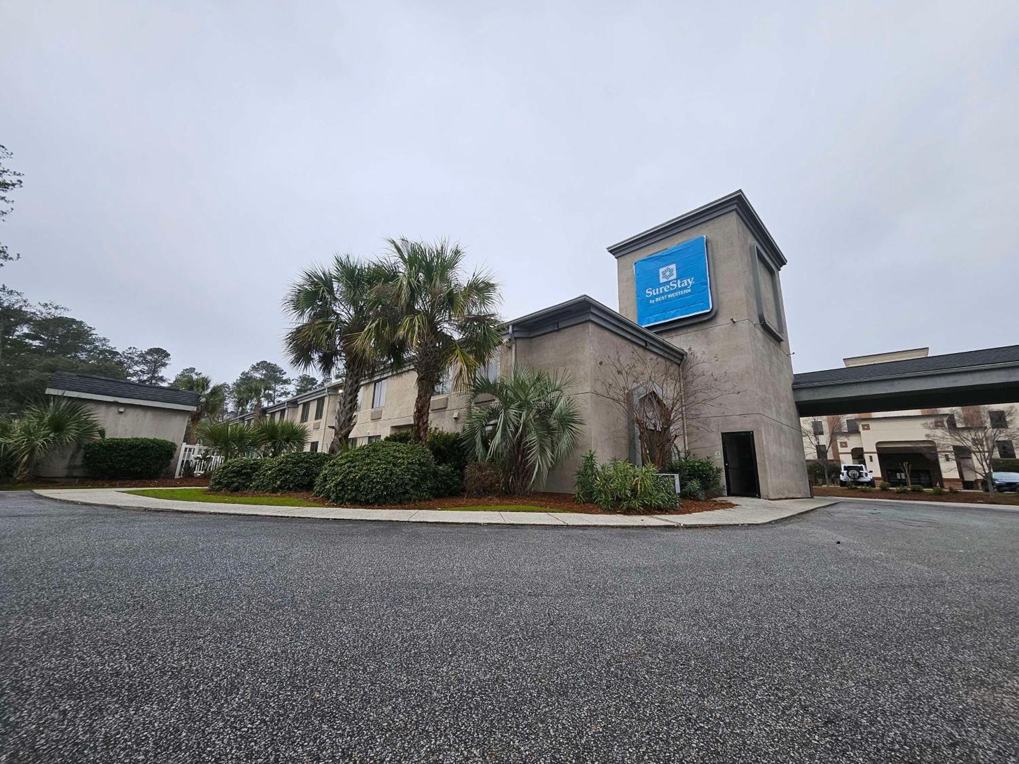 Hotel Surestay By Western Flowertown