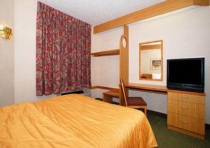 Hotel Surestay By Western Flowertown 2*